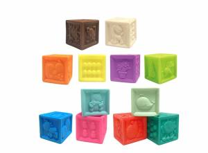 Набор из 12 резиновых кубиков